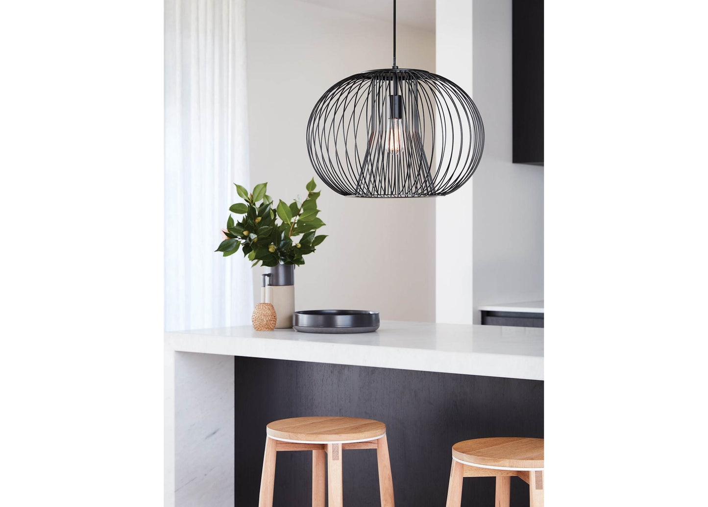 Pheonix pendant light, round lamp frame, black, E27 socket