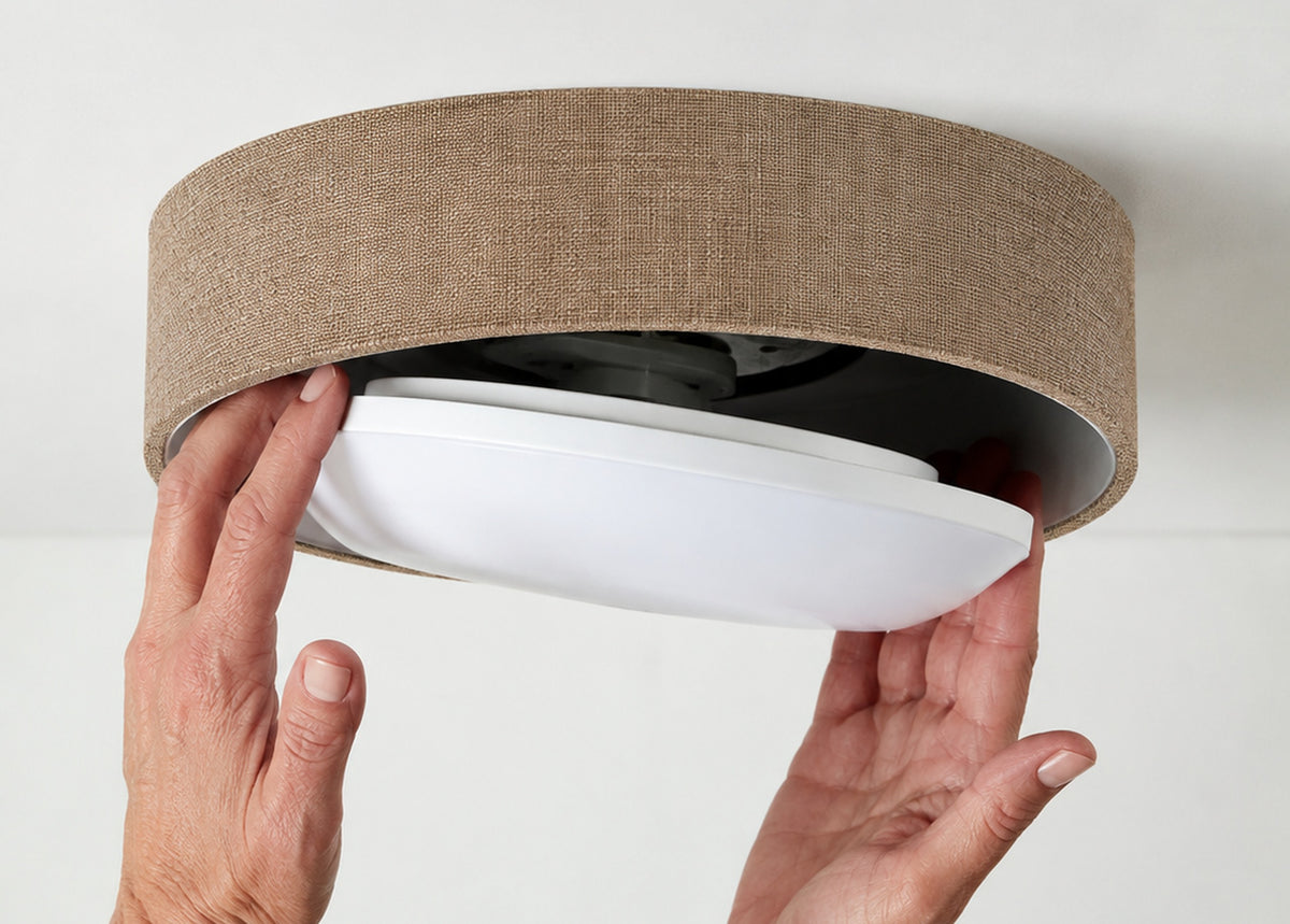 UNO Deckenleuchte Stoff Braun – Montage des Diffusors
