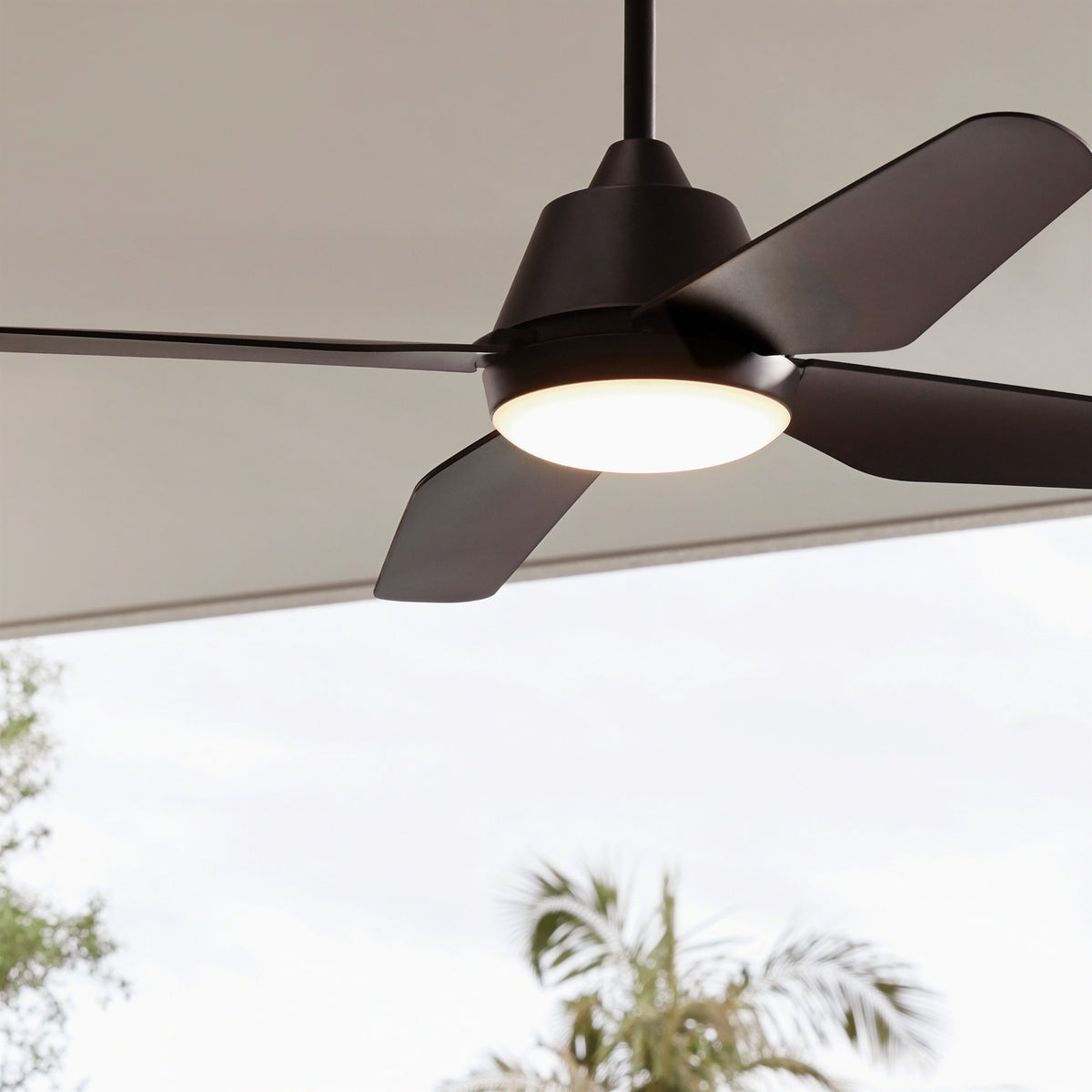 Aria Schwarz 212998 – Detailansicht Deckenventilator mit integrierter Beleuchtung