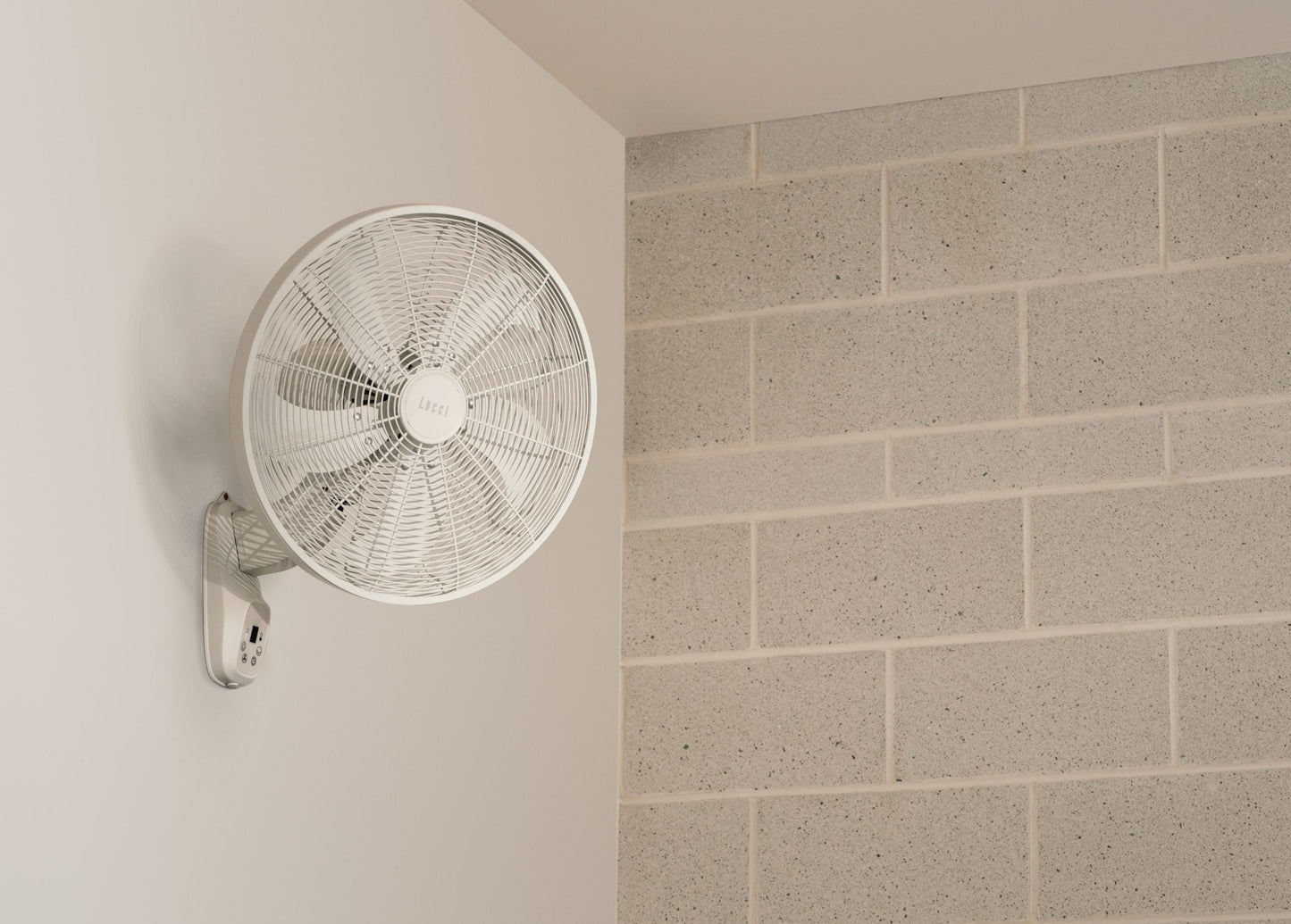 Glide DC Wandventilator, 45 cm ∅, 6 Geschwindigkeiten, OSC-Funktion