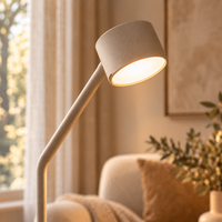Lucci Vince Stehlampe Beige Close-up